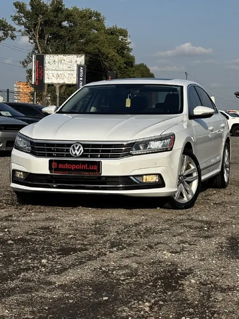 Фото автомобіля з оголошення AutoPOINT