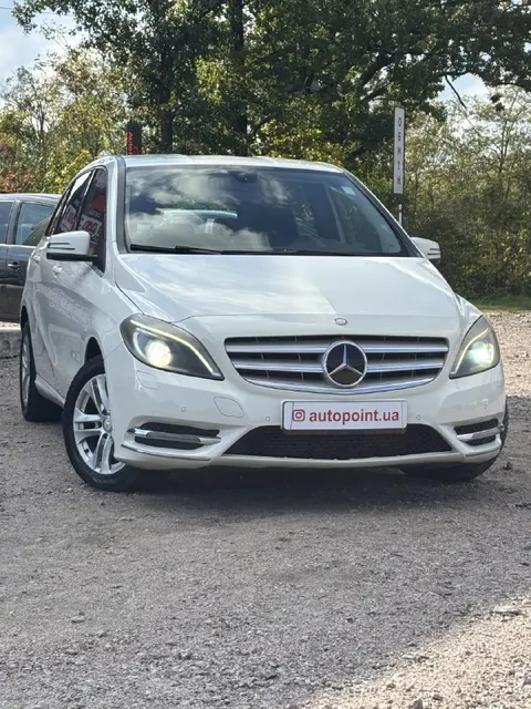 Фото автомобіля з оголошення AutoPOINT